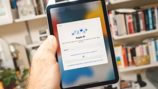 Apple ID Scam? The Dumbest Thing People Still Fall For!